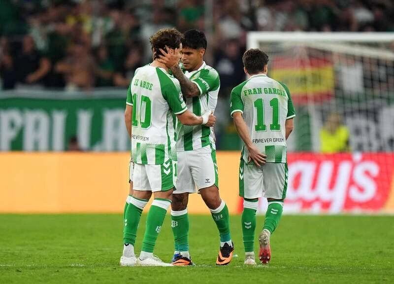 Real Betis vs Feyenoord - Bỏ túi thêm 3 điểm